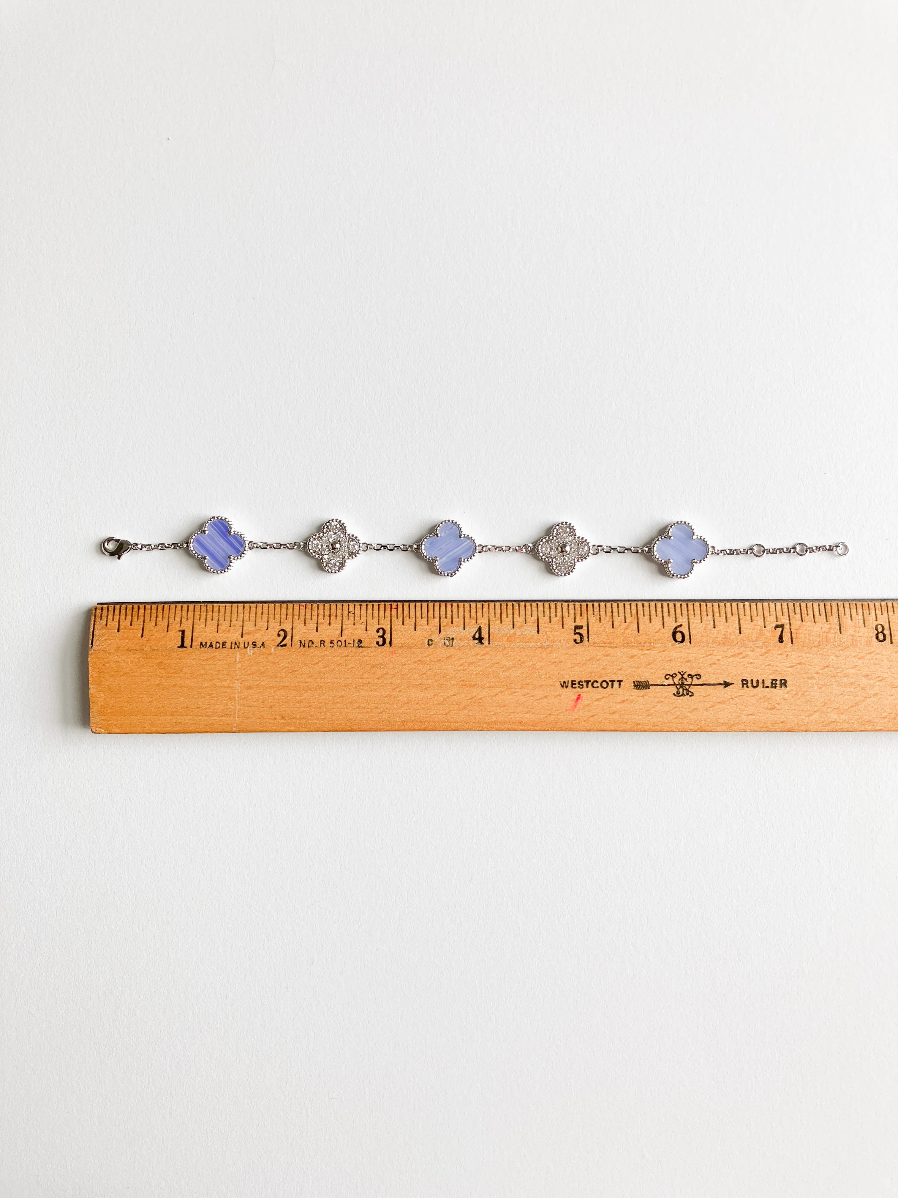 Agate and Cubic Zirconia Quatrefoil Bracelet in Silver