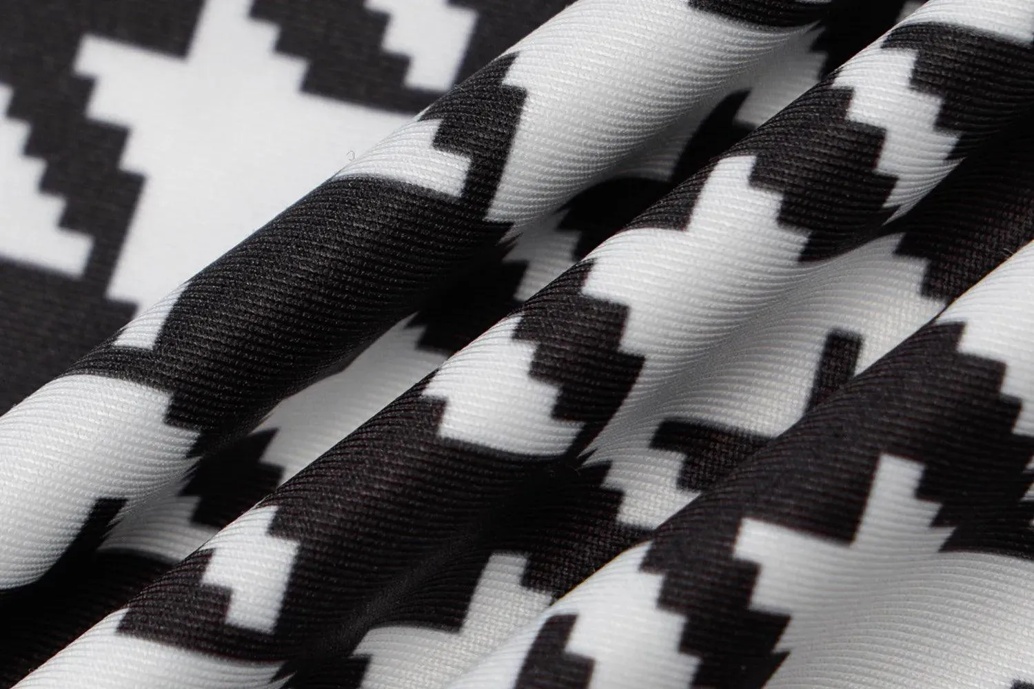 CLASSIC HOUNDSTOOTH PULLOVER DRESS - TIMELESS ELEGANCE IN EVERY THREAD