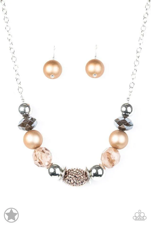 Paparazzi Necklace Blockbuster - A Warm Welcome - Brown