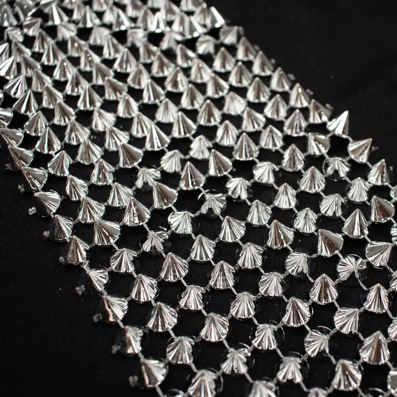Pointed Stud Trim 11CM