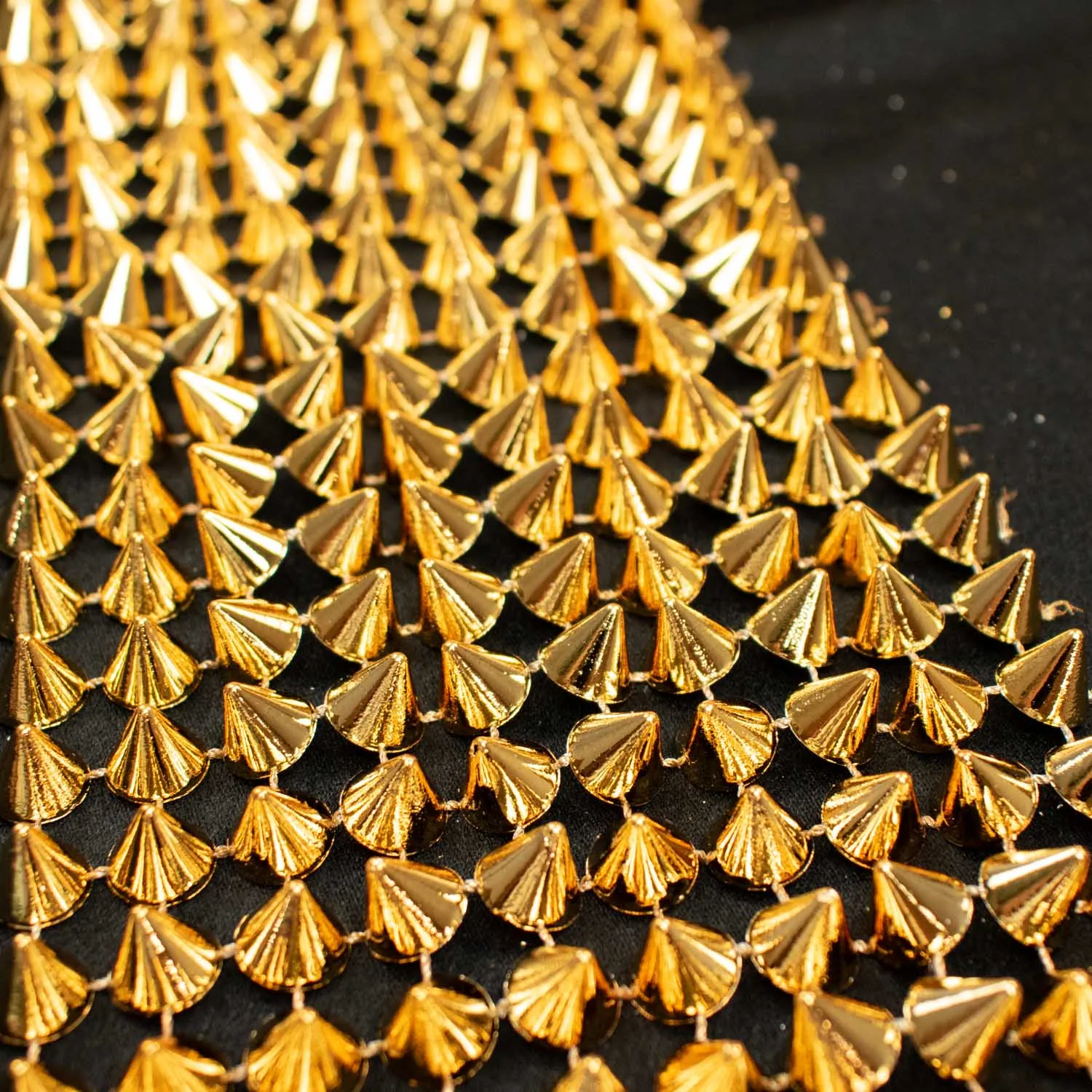 Pointed Stud Trim 11CM