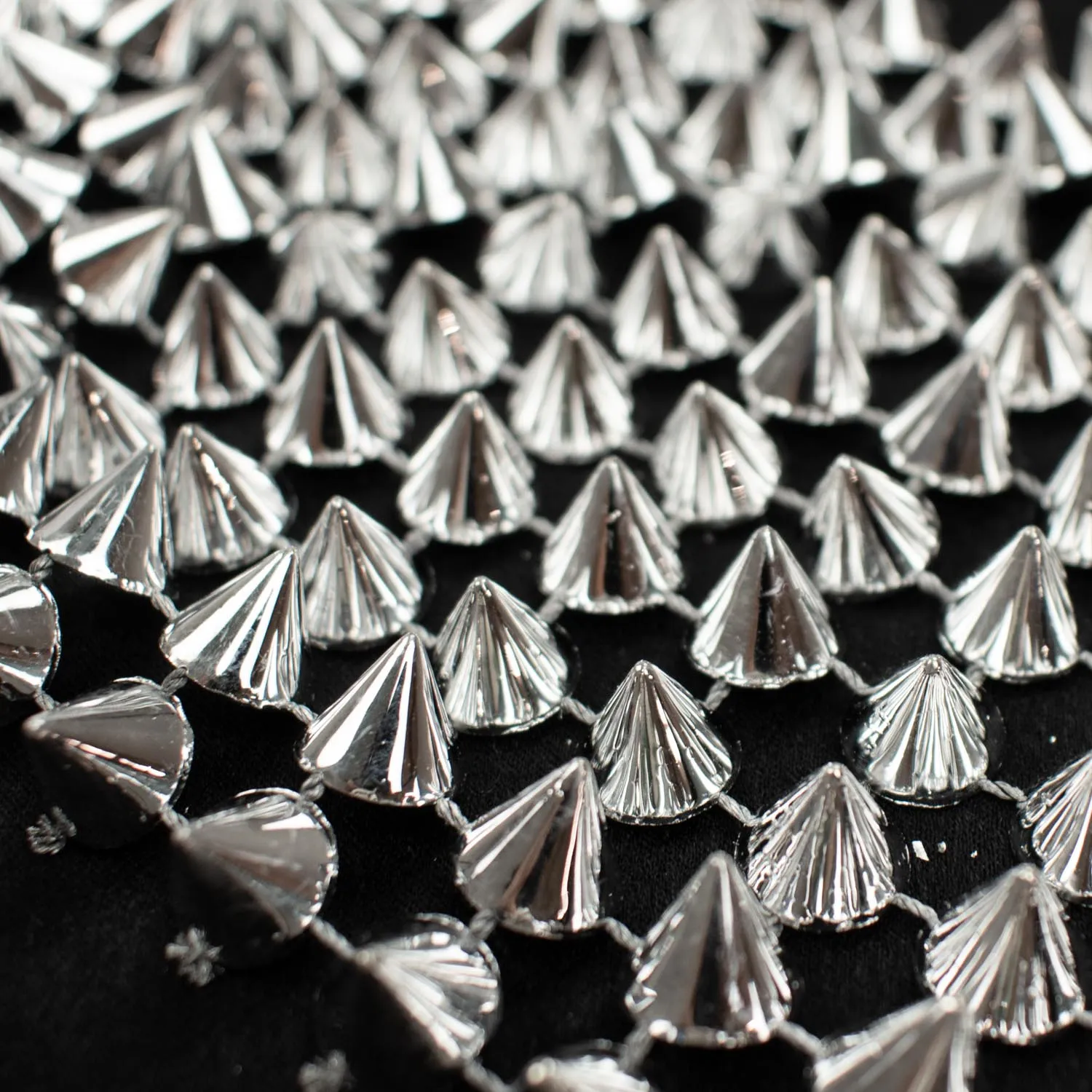Pointed Stud Trim 11CM
