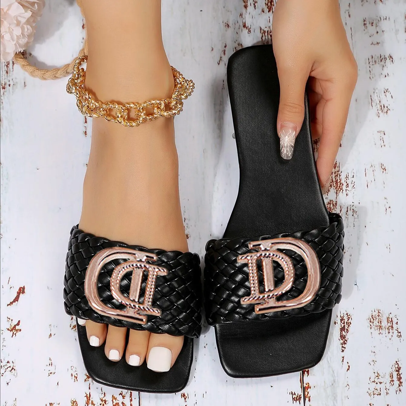 Women's Weave Fashion Slipper Slides